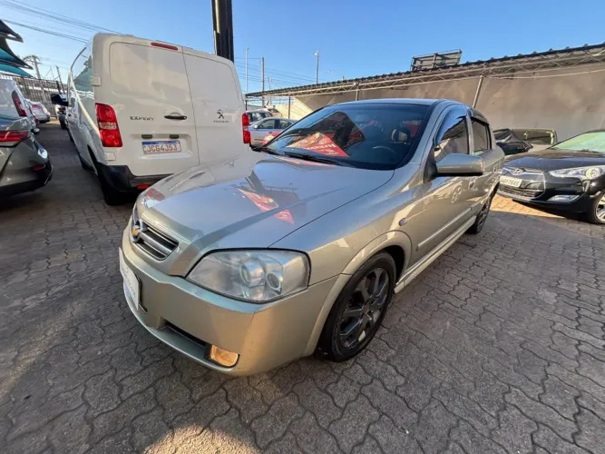 Chevrolet Astra Sedan 2.0/cd/ GLS/ Adv. 2.0 16V 4P 2011