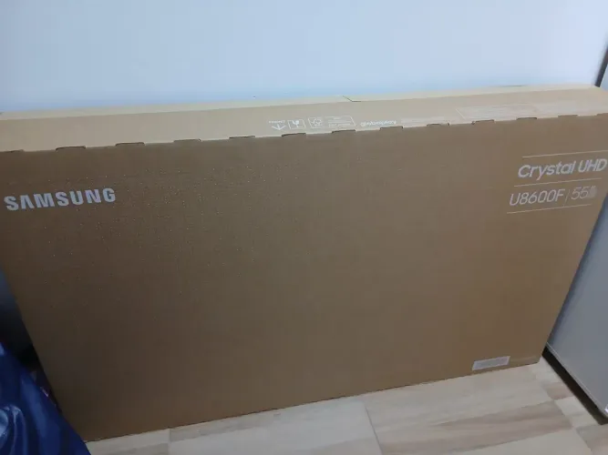 Televisão Smart TV 55" Samsung 4K Crystal UHD UN55U8600FGXZD Tizen Bixby 3 HDMI