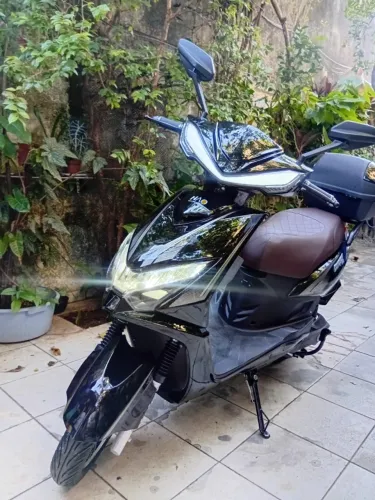Scooter Elétrica HAO Moto Conquest 1000W Preta