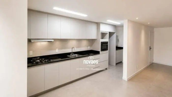 Apartamento com 3 dormitórios para alugar, 121 m² por R$ 5.700,00/mês - América - Joinvill
