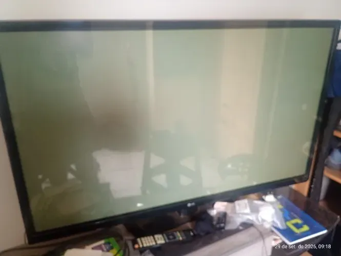 TV LCD LG 55 polegadas com controle