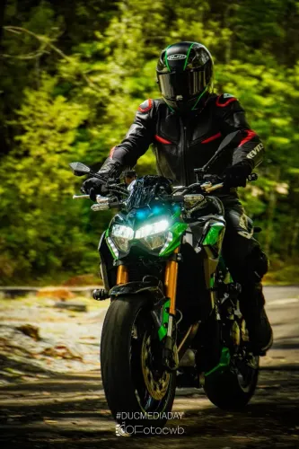Kawasaki z900 r edition 2025