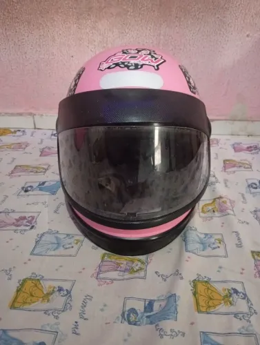 Vendo um capacete