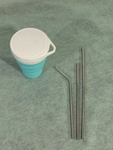 Copo Retrátil Silicone 400ml com Tampa e Canudos Inox