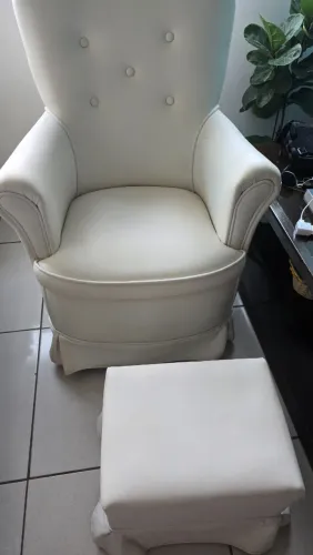 Cadeira de balanço amamentação 