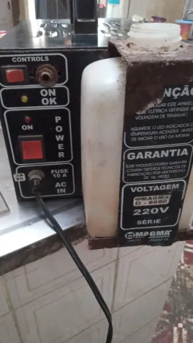 Antiga máquina de fumaça da marca Magma modelo Smoke Plus, raridade