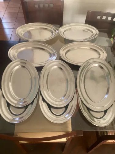 Conjunto com 10 bandejas em aço inoxidável 