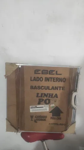 Janela Basculante de Alumínio 