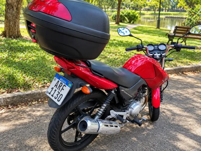 VENDO MOTO EM PERFEITO ESTADO.