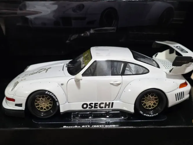 Miniatura 1:18 Porsche 911 (993) RWB Rauh-Welt "Osechi G2.2" Edição Sidney Hoffman raran