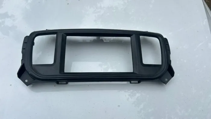 Moldura para Multimídia painel VAN Expert 