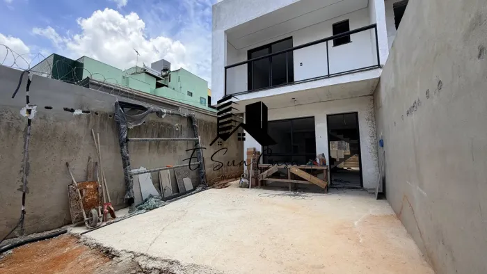 Casa a Venda 03 Quartos Bairro Novo Eldorado Contagem MG