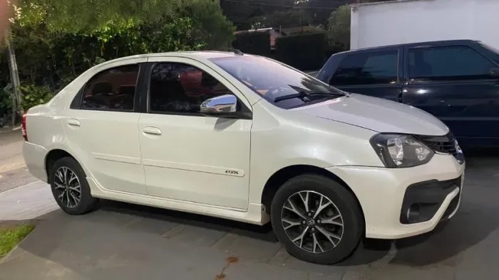 Toyota Etios Platinum Sed. 1.5 Flex 16V 4P Aut. 2019