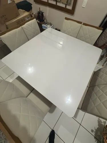 Mesa com cadeiras