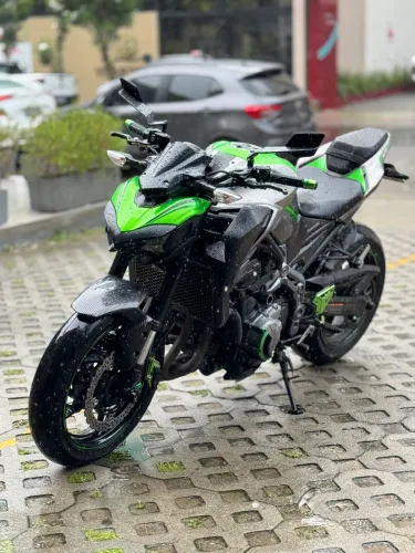 Moto extra ! A z900 mais nova do olx 