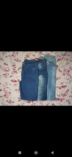 3 CALÇAS JEANS 44 POR 80,00