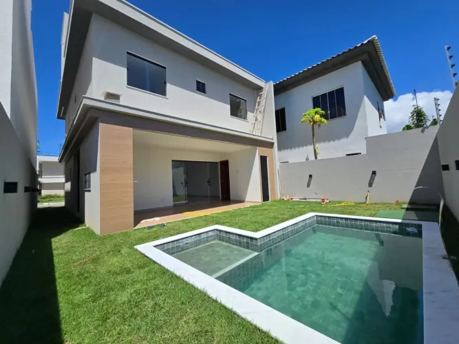 Casa com piscina, alto padrão à venda no Condomínio Vila Florença-Abrantes