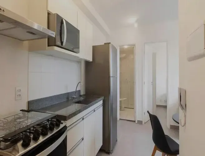 Apartamento ( 2 dormitórios ) , aluguel anual com caução e com mobília.