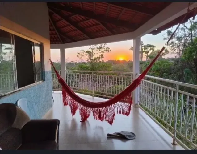 casa com piscina em condomínio, 600m2, 3 andares, piscina, churrasqueira, 2.200m2 lote.