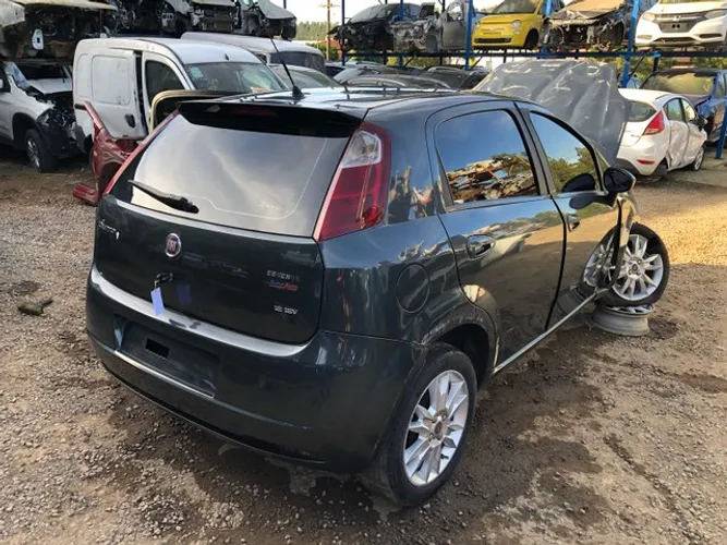 Fiat Punto 2011 1.6 Etorque vendido em peças