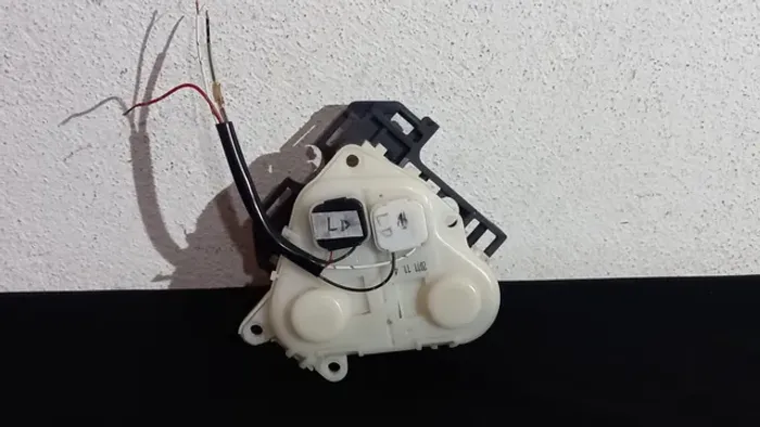 Motor espelho retrovisor Corolla 2008/ 2012 Direito