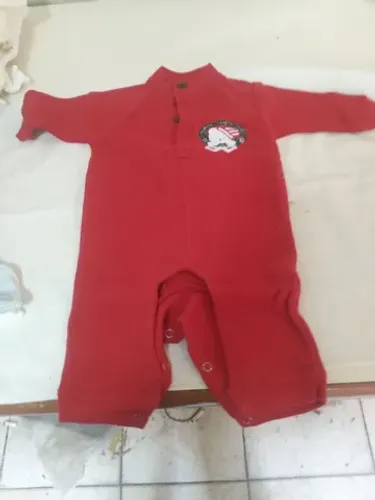 Kit 04 Macacão para bebê + itens