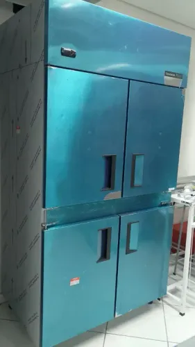 REFRIGERADOR VERTICAL 4 PORTAS VENANCIO NOVO/ Amanda