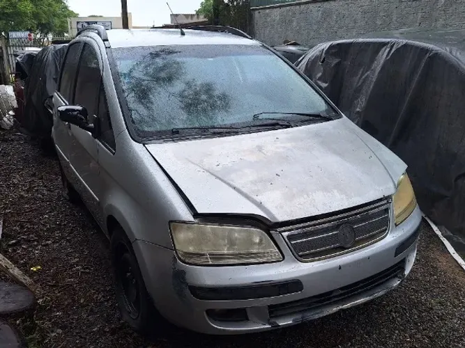 Sucata de Fiat Idea Elx Flex 1.4 2008 para retirada de peças
