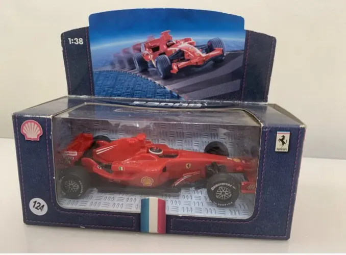 Miniatura Formula 1 Ferrari F2008/Kimi Räikkönen 2008