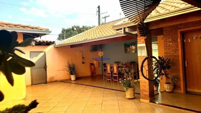 CASA EM PEDERNEIRAS I 3 QUARTOS I 2 SUITES I 3 BANHEIROS I 1 SALA I 2 VAGAS