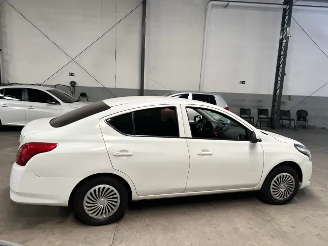 Nissan Versa 1.0 12V Flexstart 4P Mec. 2020