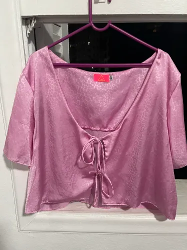 Blusa vintage rosa acetinada  
