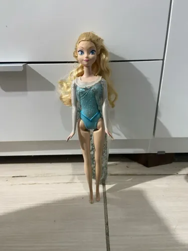 Boneca Elsa Frozen