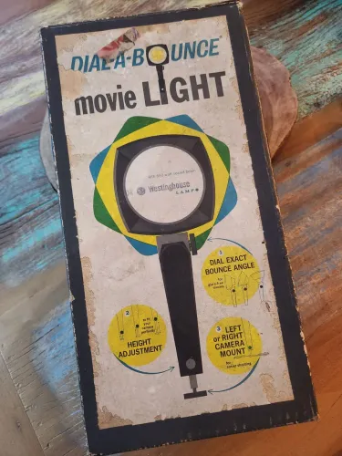 Luz de cinema Sylvania Dial-A-Bounce