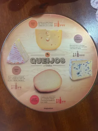 Kit petisco- Tábua para Queijos e Vinhos + facas
