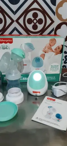 Extrator de Leite Elétrico Fisher Price + 2 potes de armazenamento + 2 mamadeiras