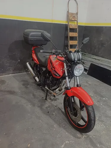 A moto está boa só pegar e andar