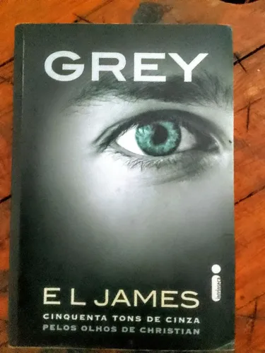 GREY   Coleção de 6 romances., da série Cinquenta Tons de Cinza e(R$30,00 cada)