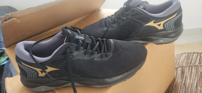 Tenis INSANO NUNCA USADO Mizuno 44 Waive Titan II 