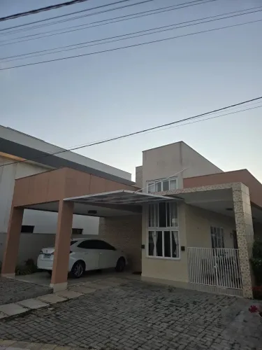 Casa Térrea com 3 Suítes no Green Club 1  Lado da Sombra