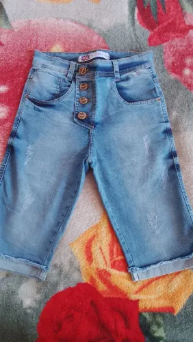 Vendo essa bermuda jeans masculina tamanho38 pequena 