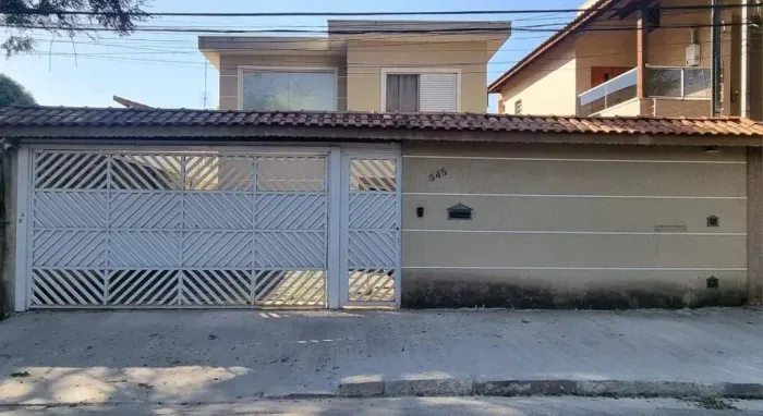 Sobrado à venda em Osasco, Iapi, com 3 suítes, com 206.57 m²