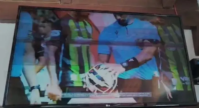 Tv LG 49 polegadas com falha na imagem 