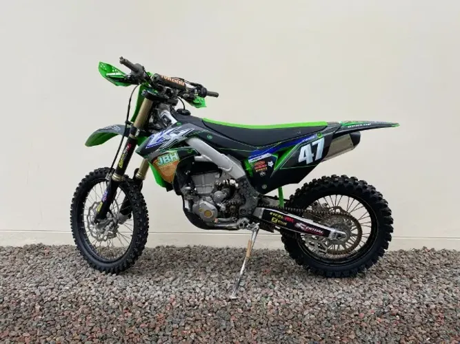 Moto KX 450 x Kawasaki 2023 