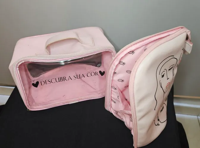 Kit Necessaire com Porta Pincéis (Detalhes para Maquiagem e Cuidados)