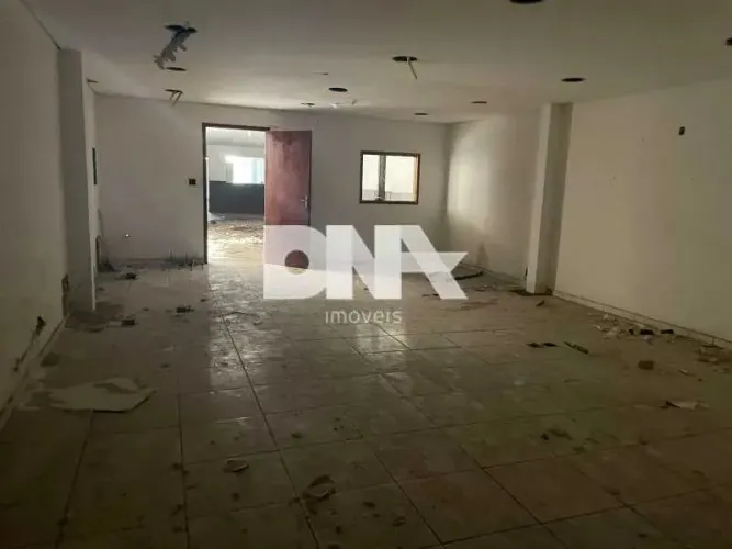 Loja - / Comercial / Humaitá