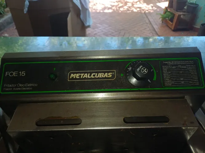 Fritadeira elétrica Metalcubas 