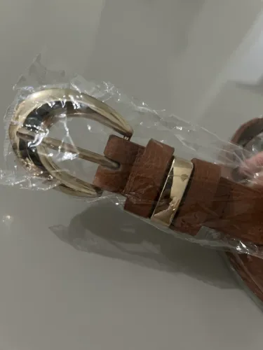 Cinto de couro Caramelo / Fivela Dourada