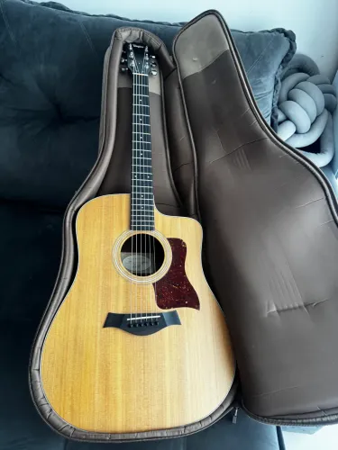 Violão Taylor 210ce