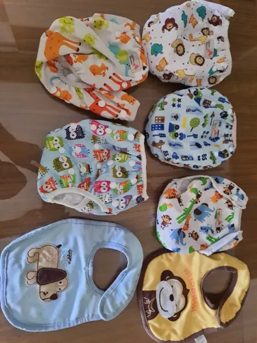 Fraldas de natação reutilizáveis para bebês